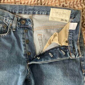 Rag & Bone blue jeans classic fit